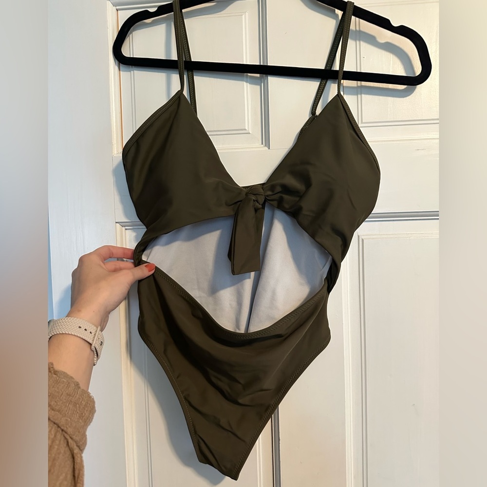 (M) NWOT Army Green One Piece Swim